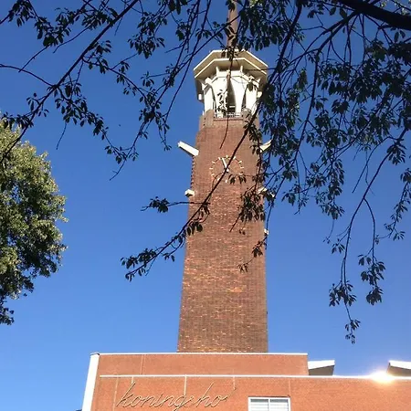 Back-stage Bed & Breakfast