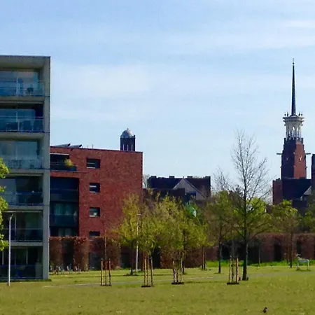 Bed & Breakfast Back-stage