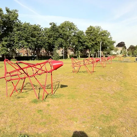 Bed & Breakfast Back-stage