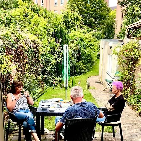 فندق مبيت وإفطار Back-stage 3*