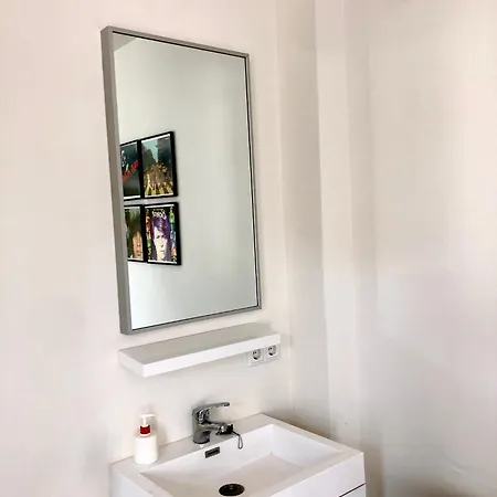 Back-stage فندق مبيت وإفطار 3*