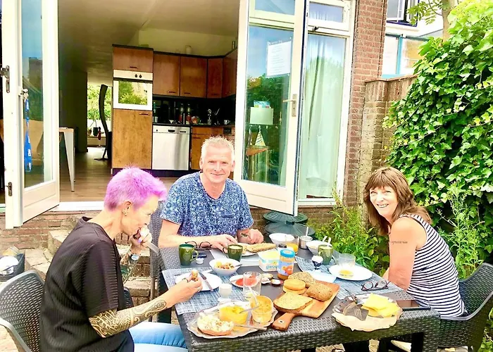 Back-stage Couette-café